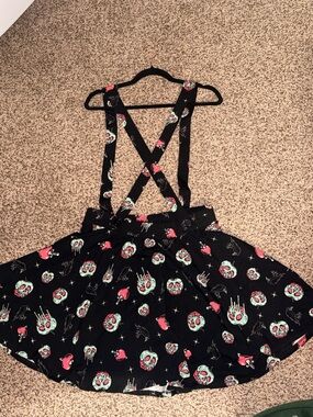 NWT Disney Snow White And The Seven Dwarfs Poison Apple Suspender Skirt